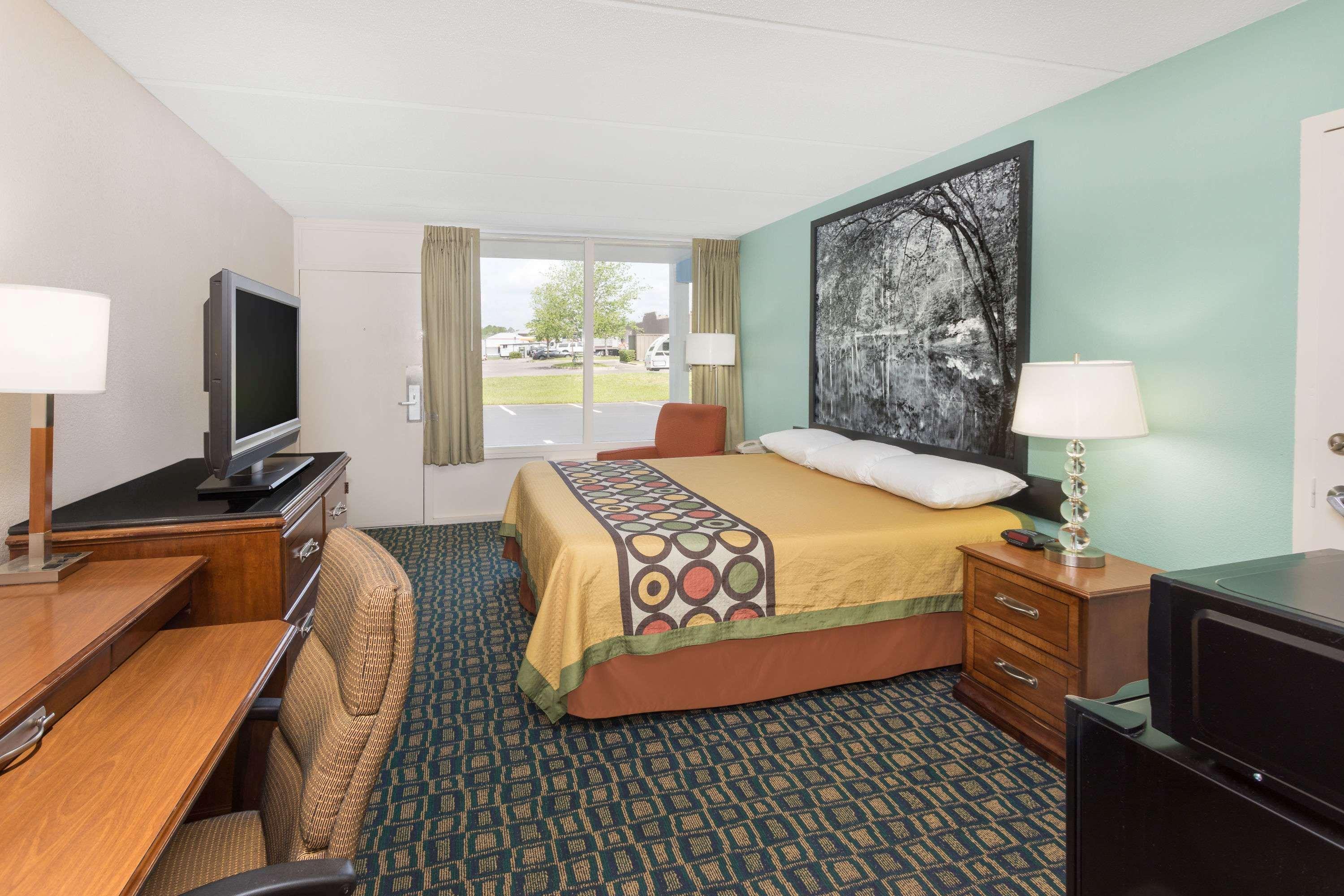 Super 8 By Wyndham Kingsland I-95 Naval Base Area Otel Dış mekan fotoğraf