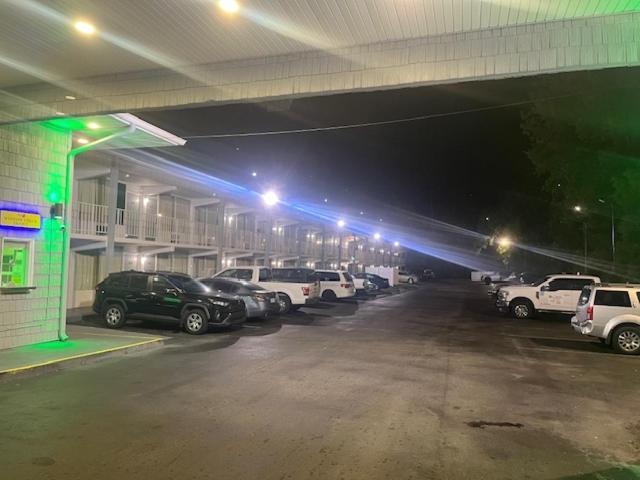 Super 8 By Wyndham Kingsland I-95 Naval Base Area Otel Dış mekan fotoğraf